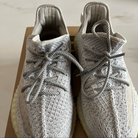 VGUC Yeezy Boost 350v2 static size 9 - Picture 3 of 13